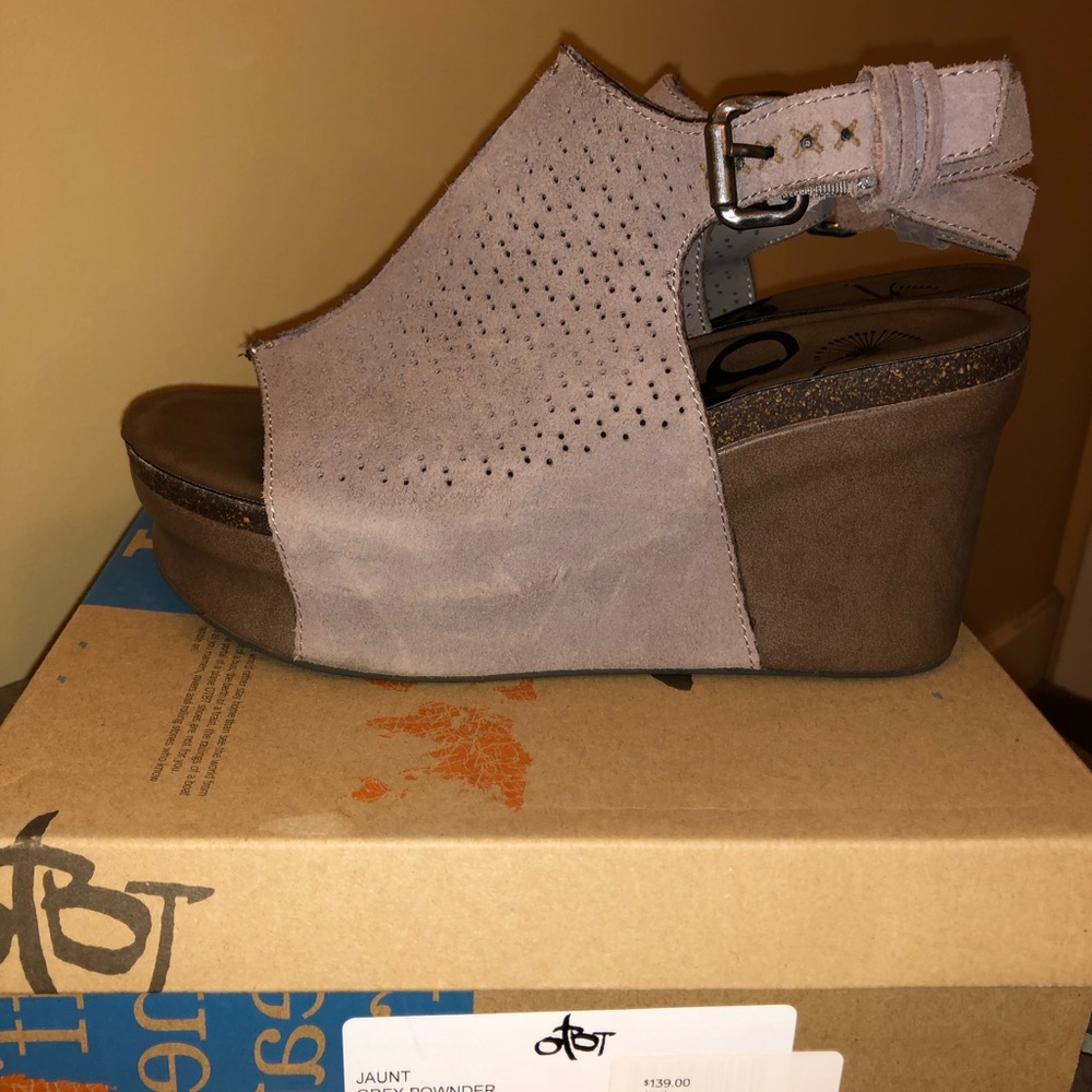 OTBT jaunt wedges